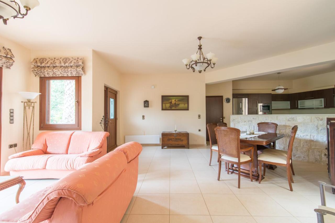Heraklion Comfy House With Mountain View Экстерьер фото