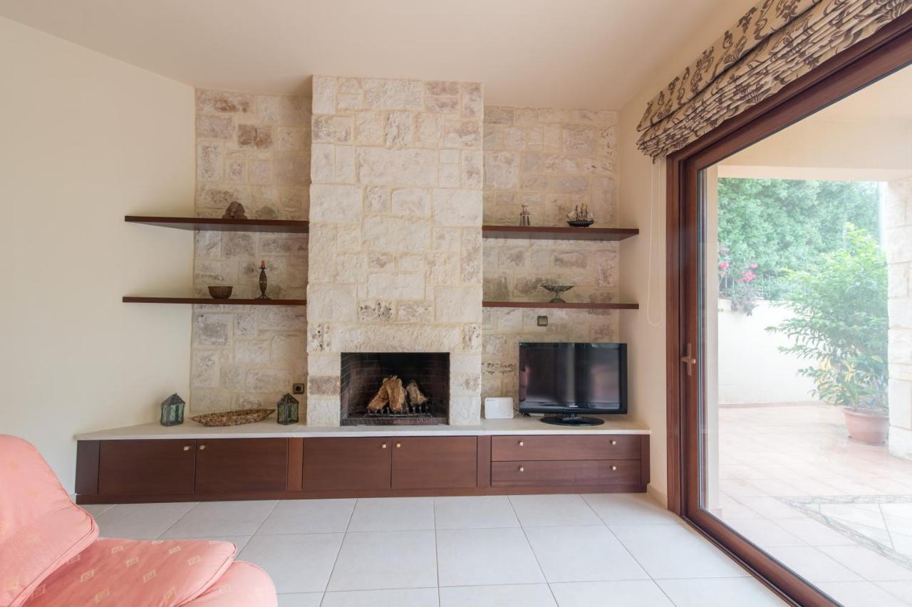 Heraklion Comfy House With Mountain View Экстерьер фото