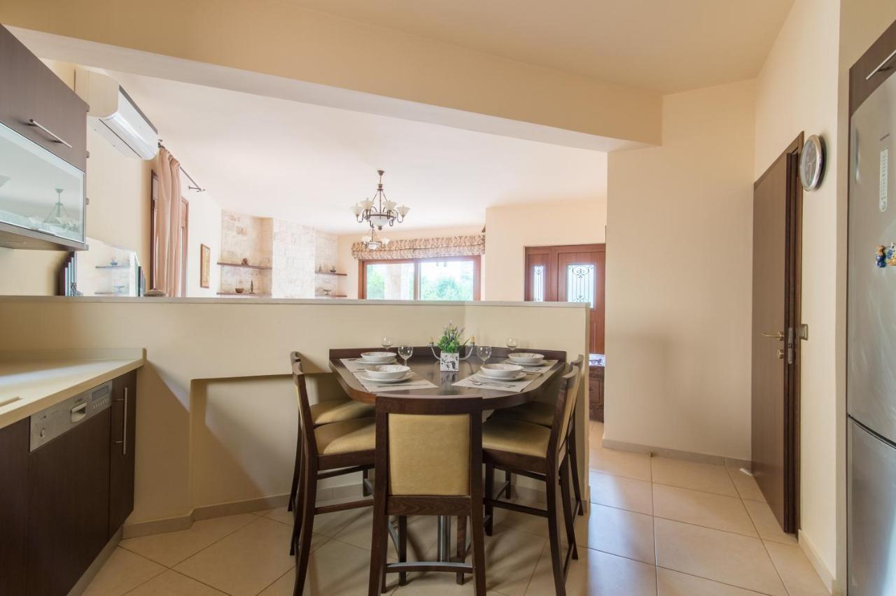 Heraklion Comfy House With Mountain View Экстерьер фото
