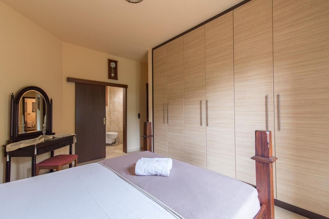 Heraklion Comfy House With Mountain View Экстерьер фото