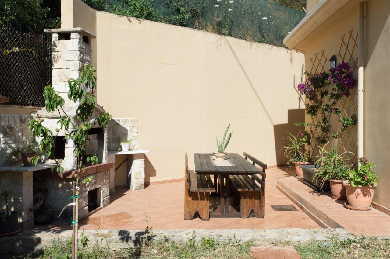 Heraklion Comfy House With Mountain View Экстерьер фото